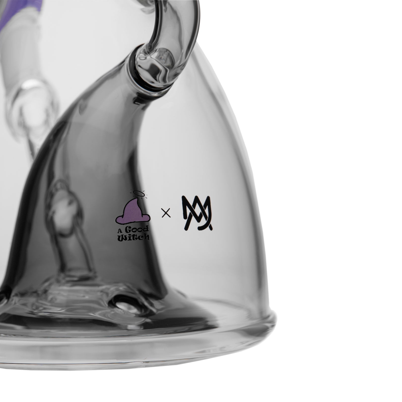 MJ Arsenal x A Good Witch - A Good Bong Halloween Series - Discreet Smoker