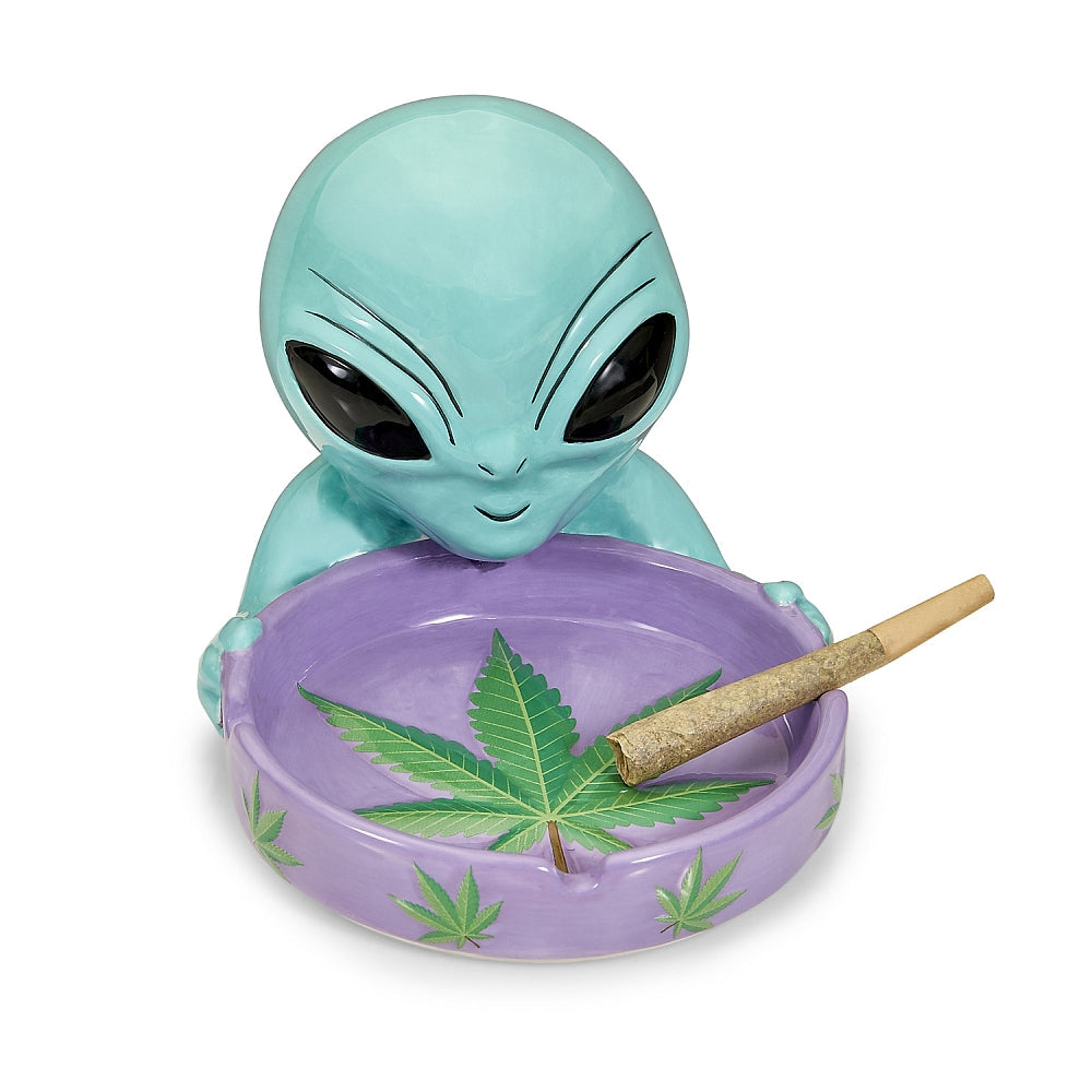 alien ashtray - Discreet Smoker