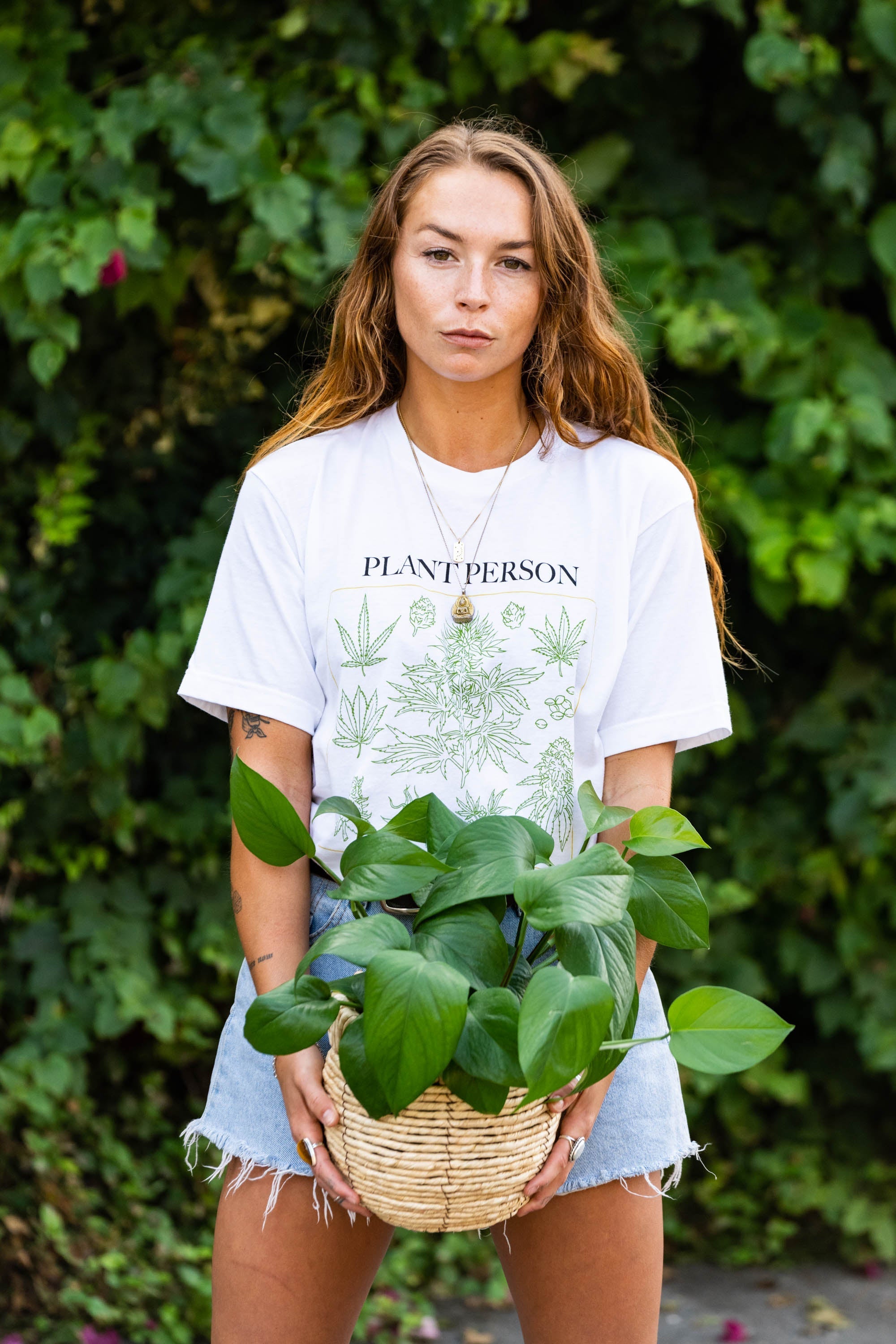 PLANT PERSON TEE - Discreet Smoker
