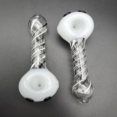 4" Halloween Skeleton Hand Pipe - Discreet Smoker