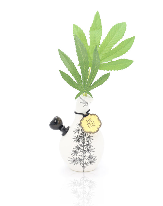 Love Bud Vase Bong - Discreet Smoker
