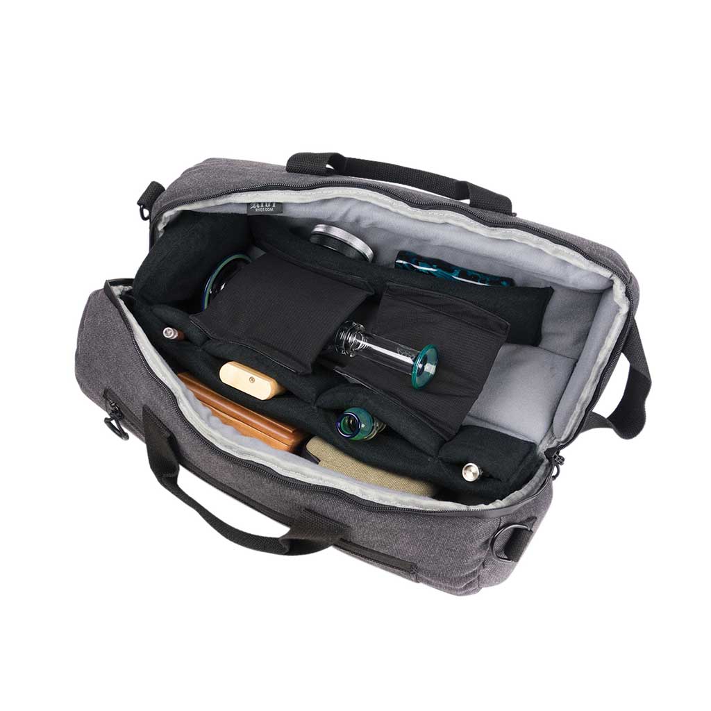 RYOT PRO-DUFFLE CARBON SERIES SMELL-PROOF BAG - Discreet Smoker