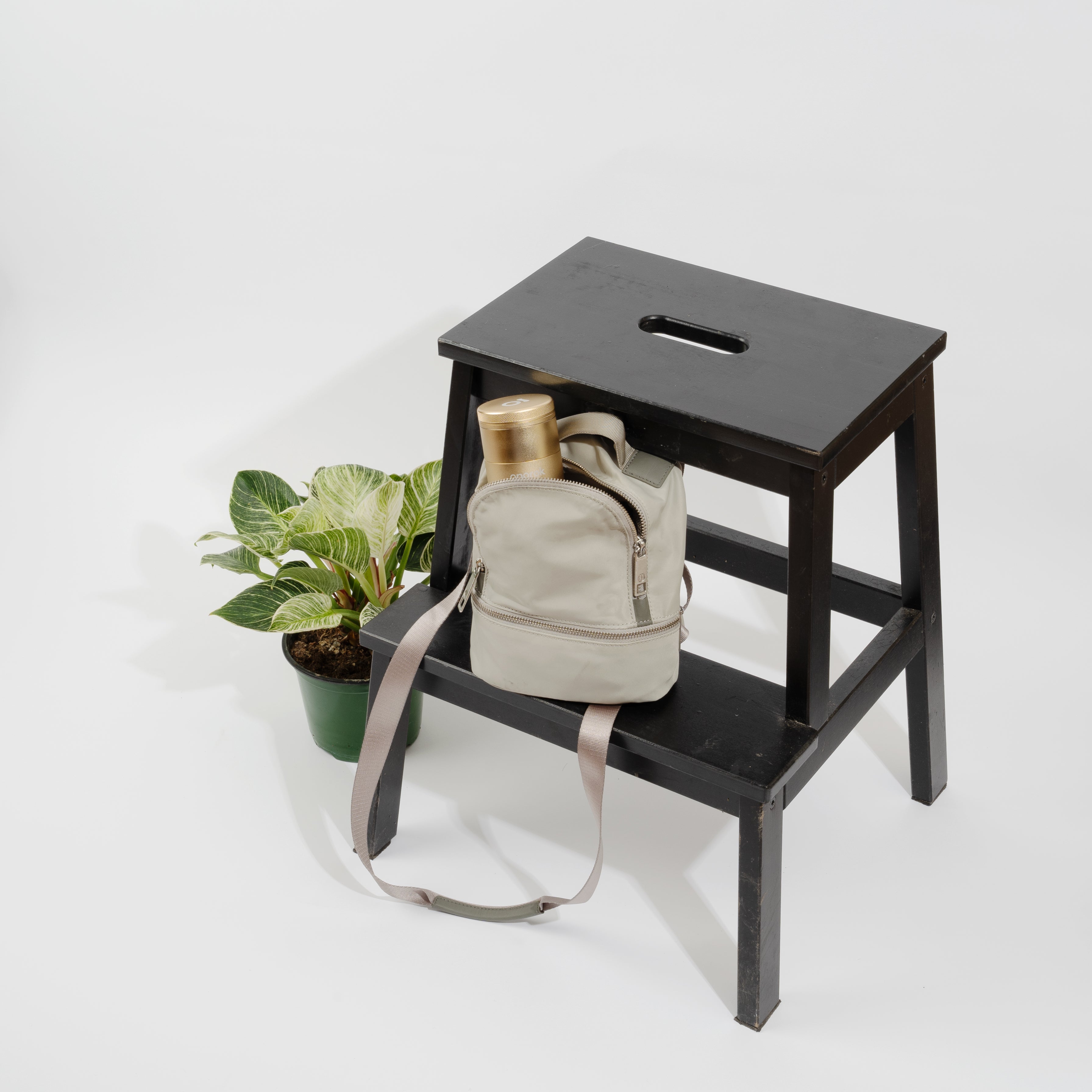 Ongrok 5 Piece Storage Grinder - Discreet Smoker