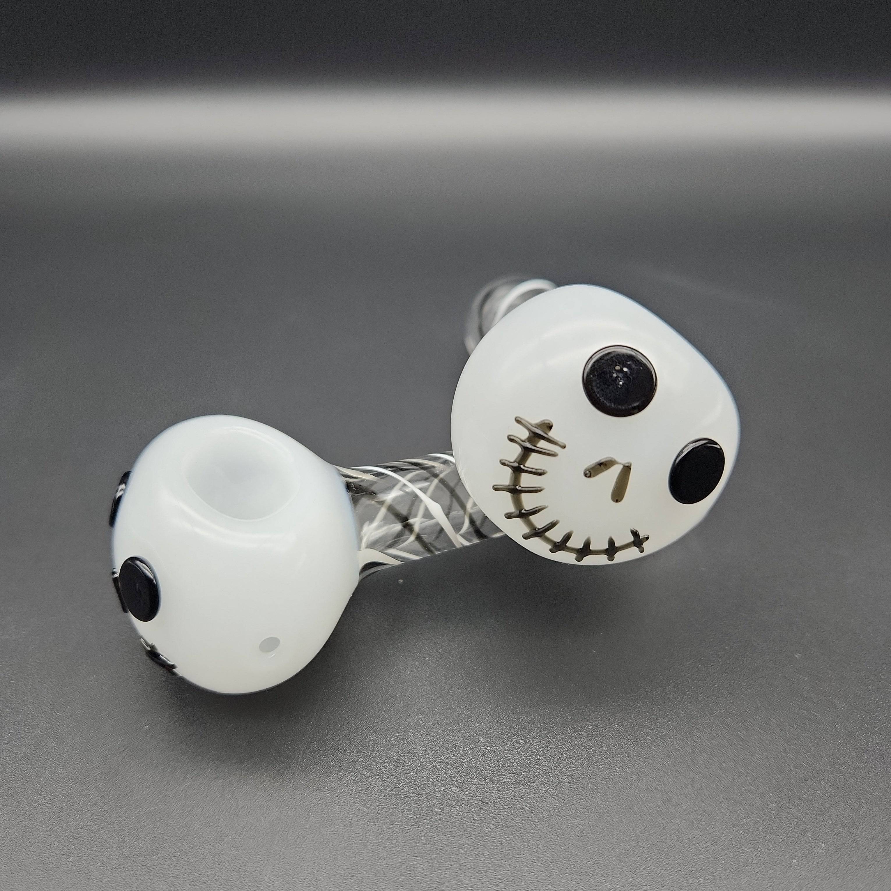 4" Halloween Skeleton Hand Pipe - Discreet Smoker