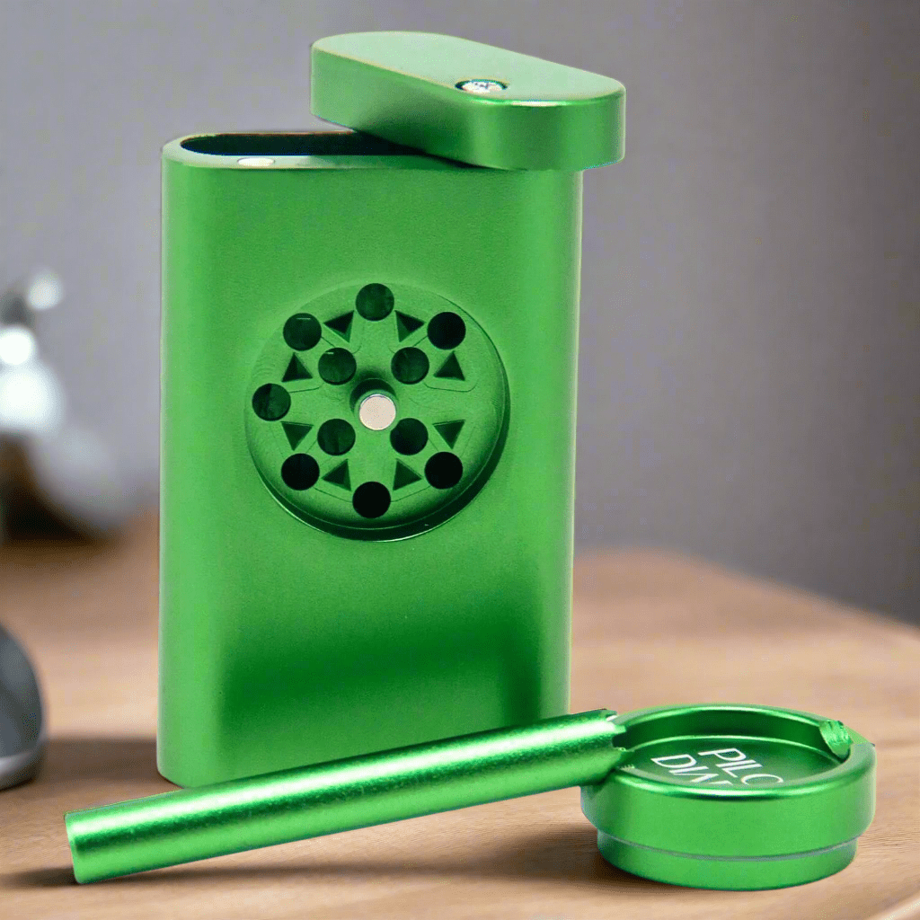 Dugout With Mini Grinder - Discreet Smoker