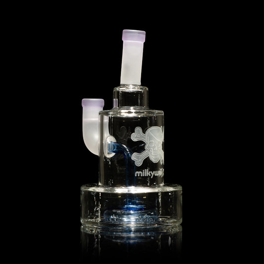 Skull and Crossbones 8" Dab Rig - Discreet Smoker