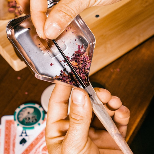 TIGER pre-rolled cone loader - Discreet Smoker