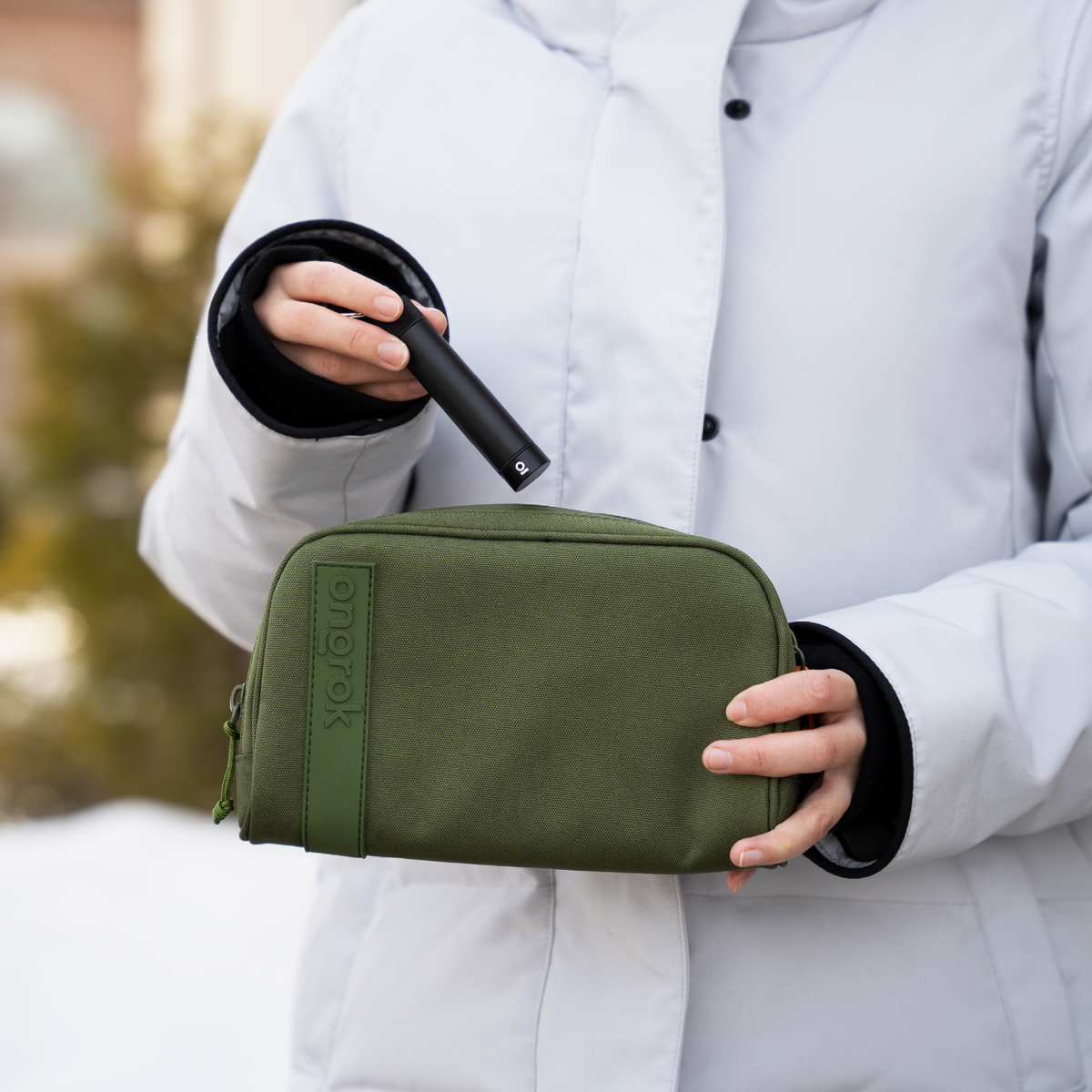 Ongrok Carbon-lined Wallets with Combination Lock V 2.0 | 3" Sizes (Small, Medium, Large) - Discreet Smoker