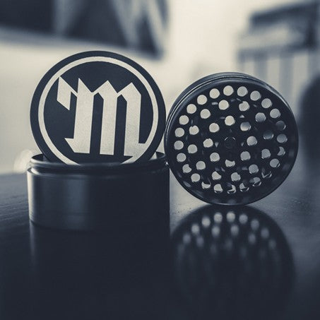 Weed Grinder by Myster - Discreet Smoker