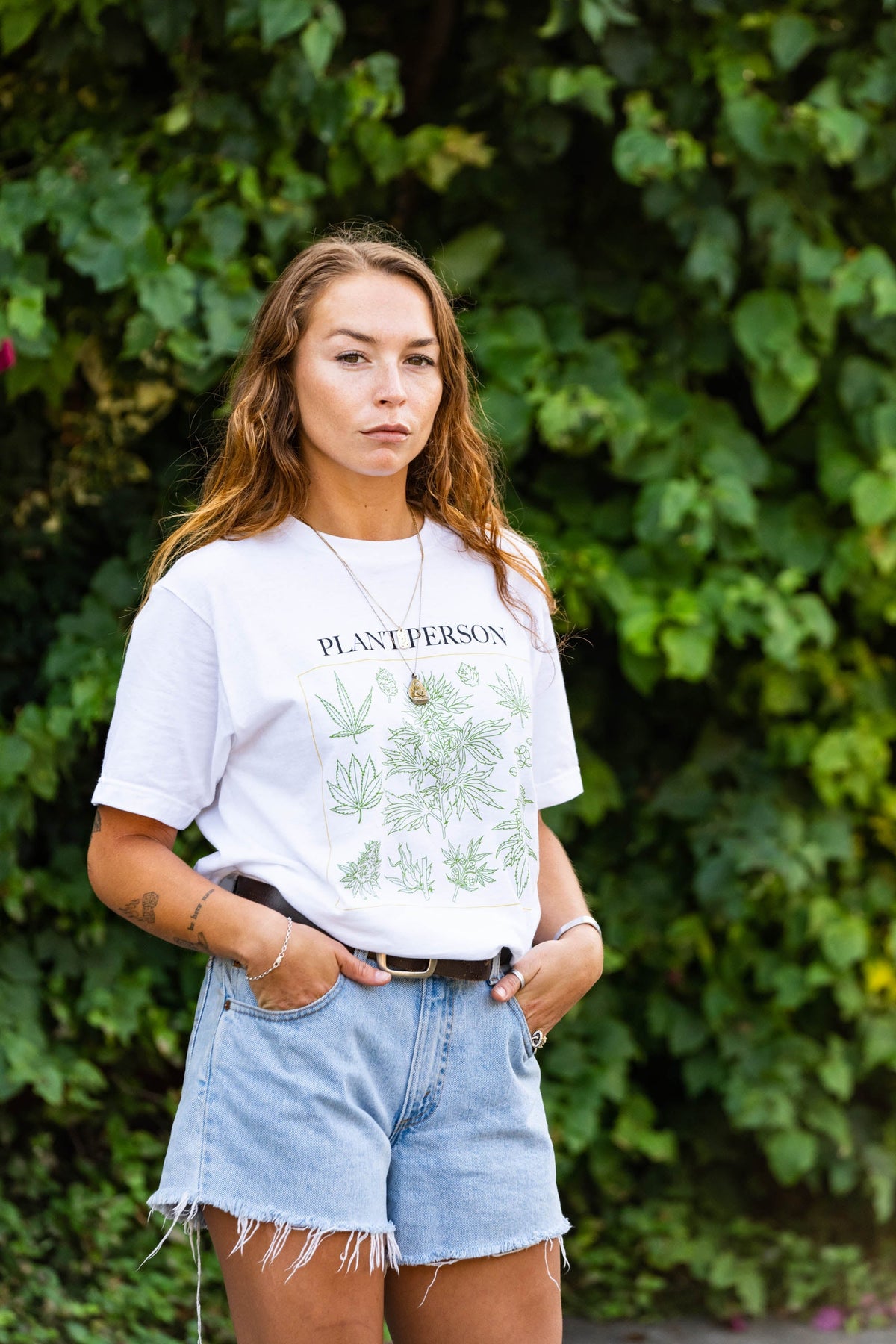 PLANT PERSON TEE - Discreet Smoker