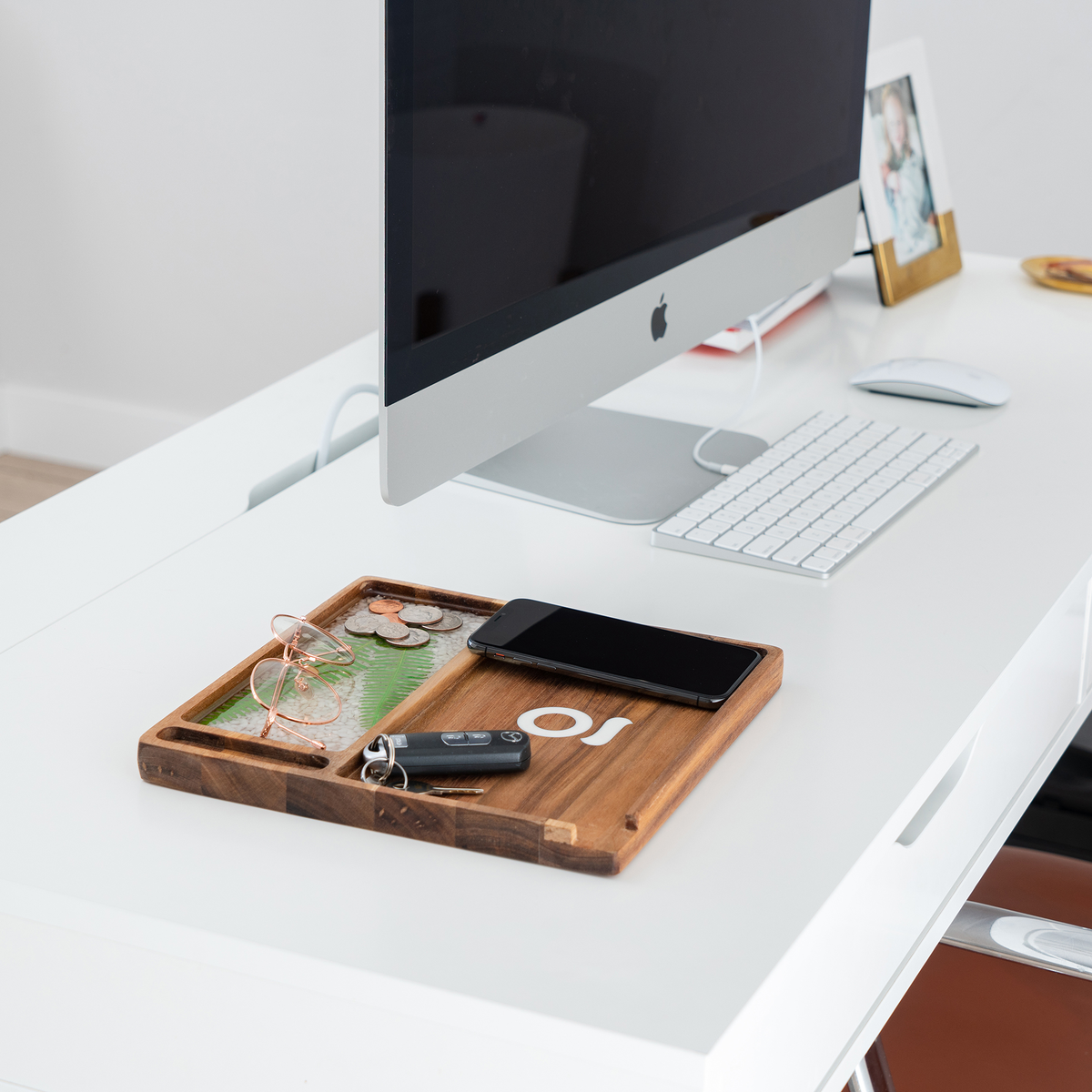 Ongrok Premium Natural Acacia Wood Tray | 9.5" x 9.5" - Discreet Smoker