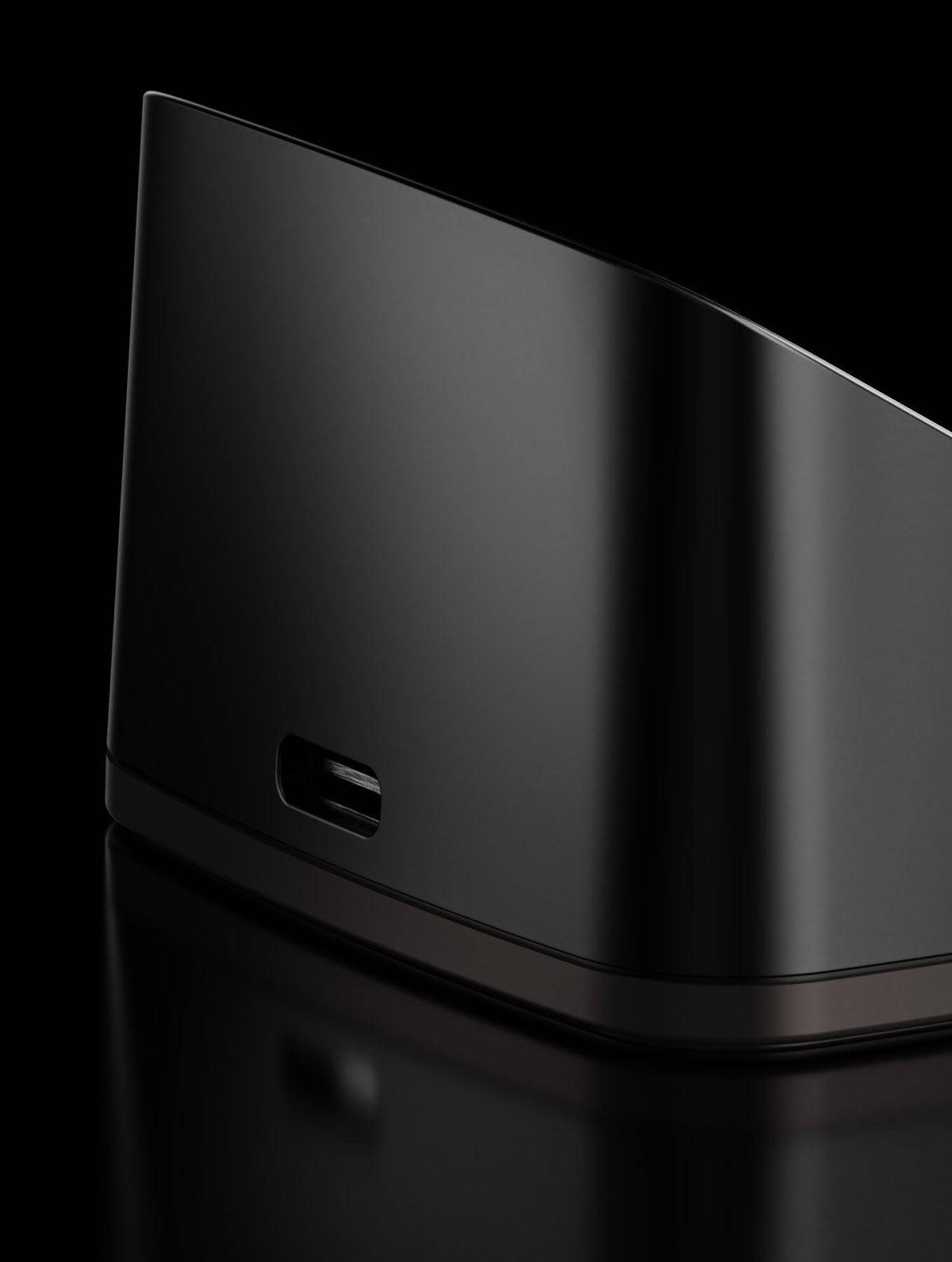 Vessel Apex Charger [Black] - Discreet Smoker