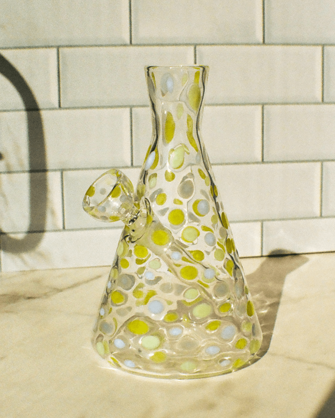 Go Easy Good Day Water Pipe Vase - Discreet Smoker