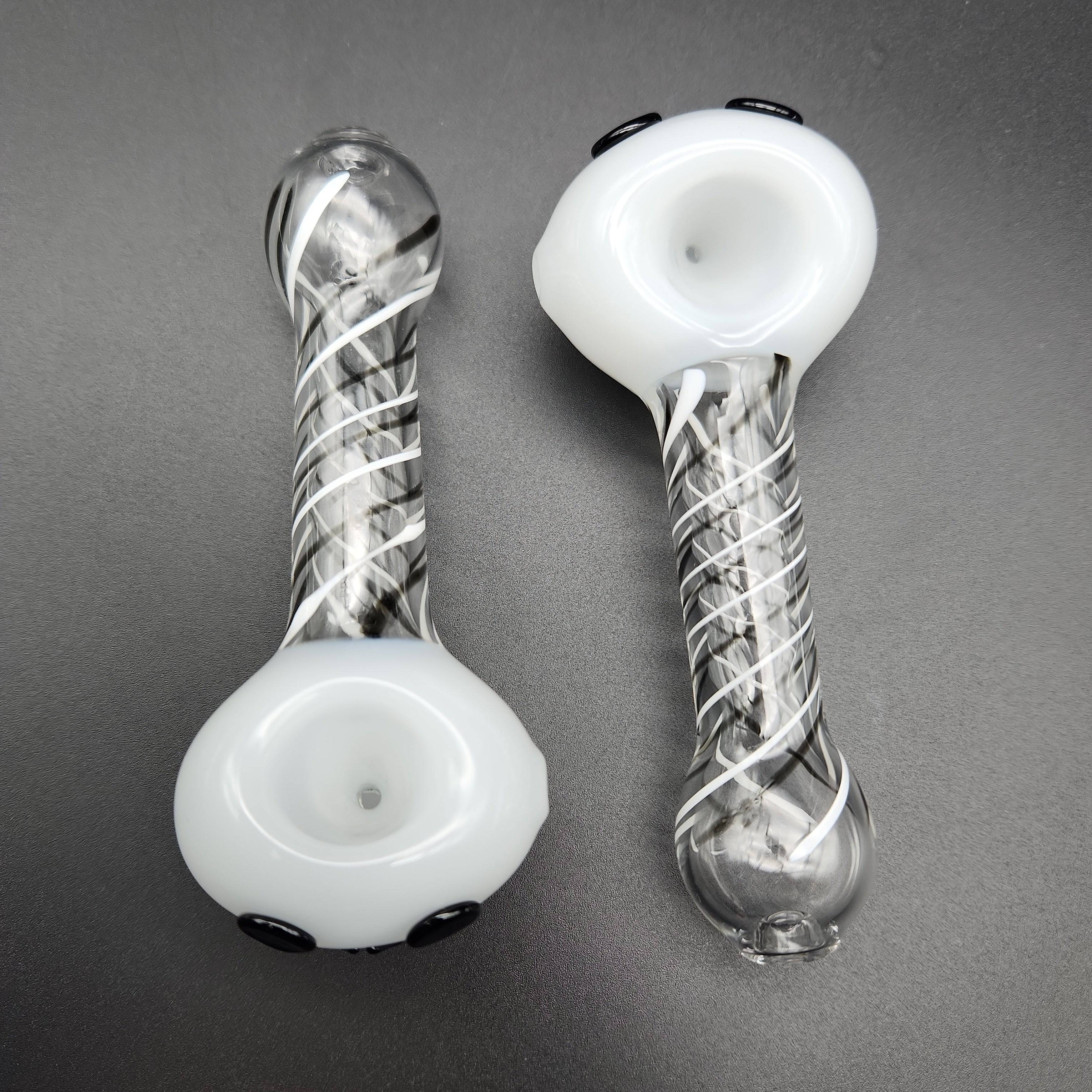 4" Halloween Skeleton Hand Pipe - Discreet Smoker