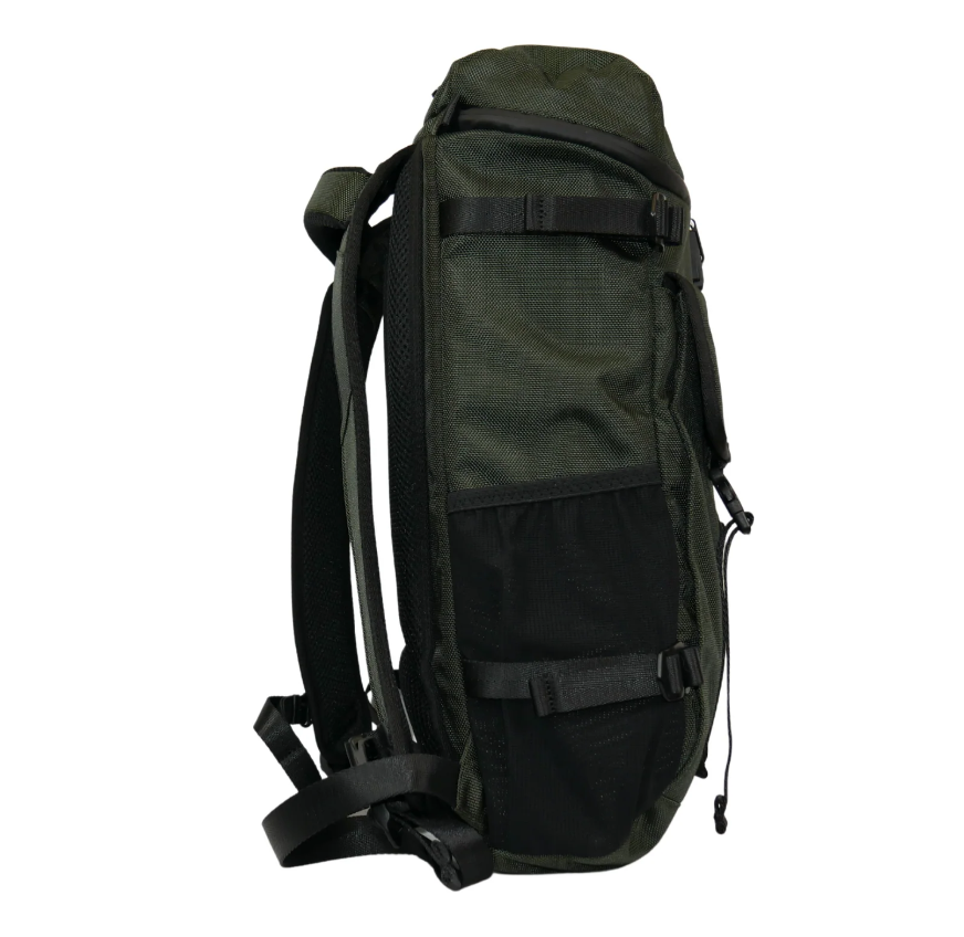 The  Administrator - Discreet Smoker