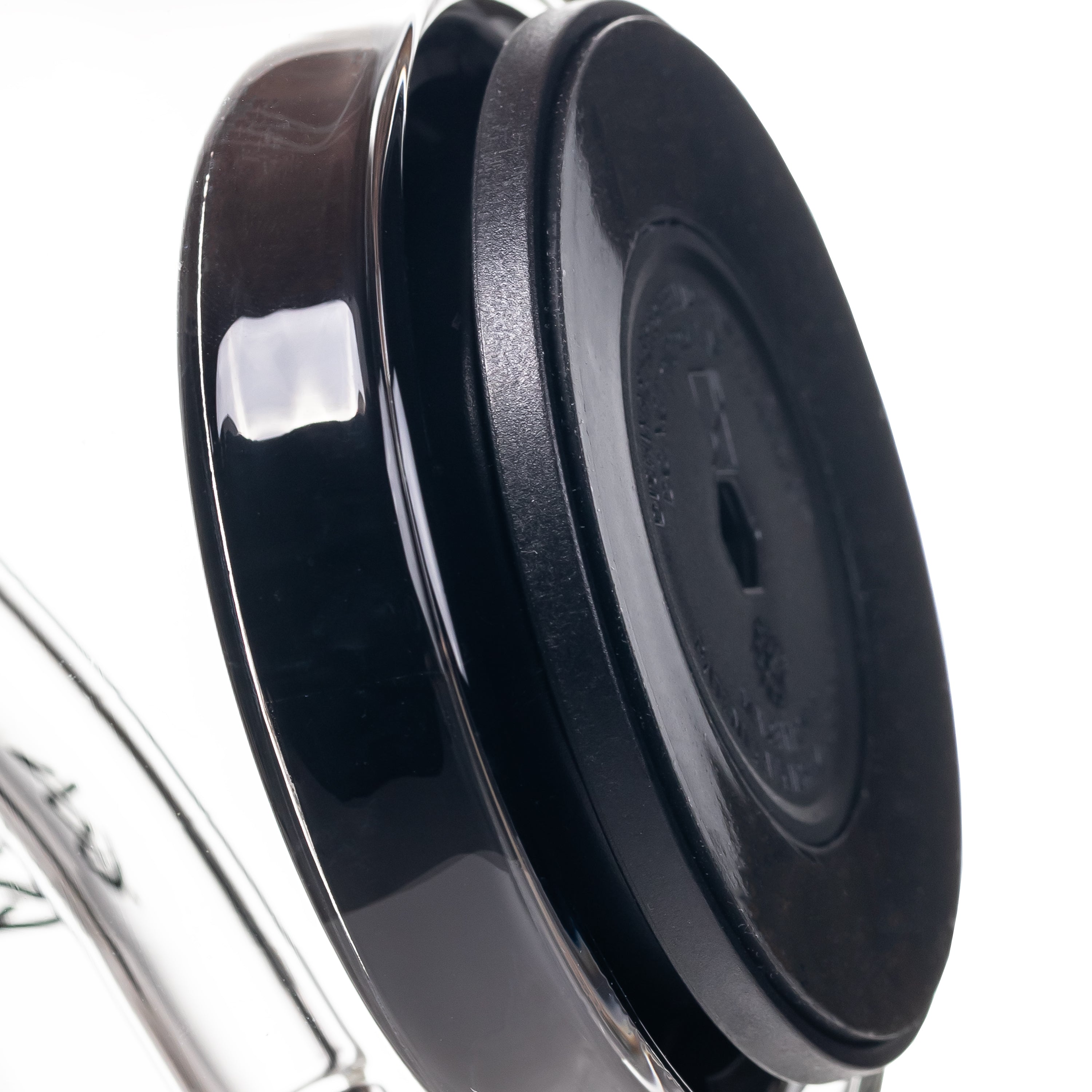 MJ Arsenal Nexus Water Pipe - Discreet Smoker