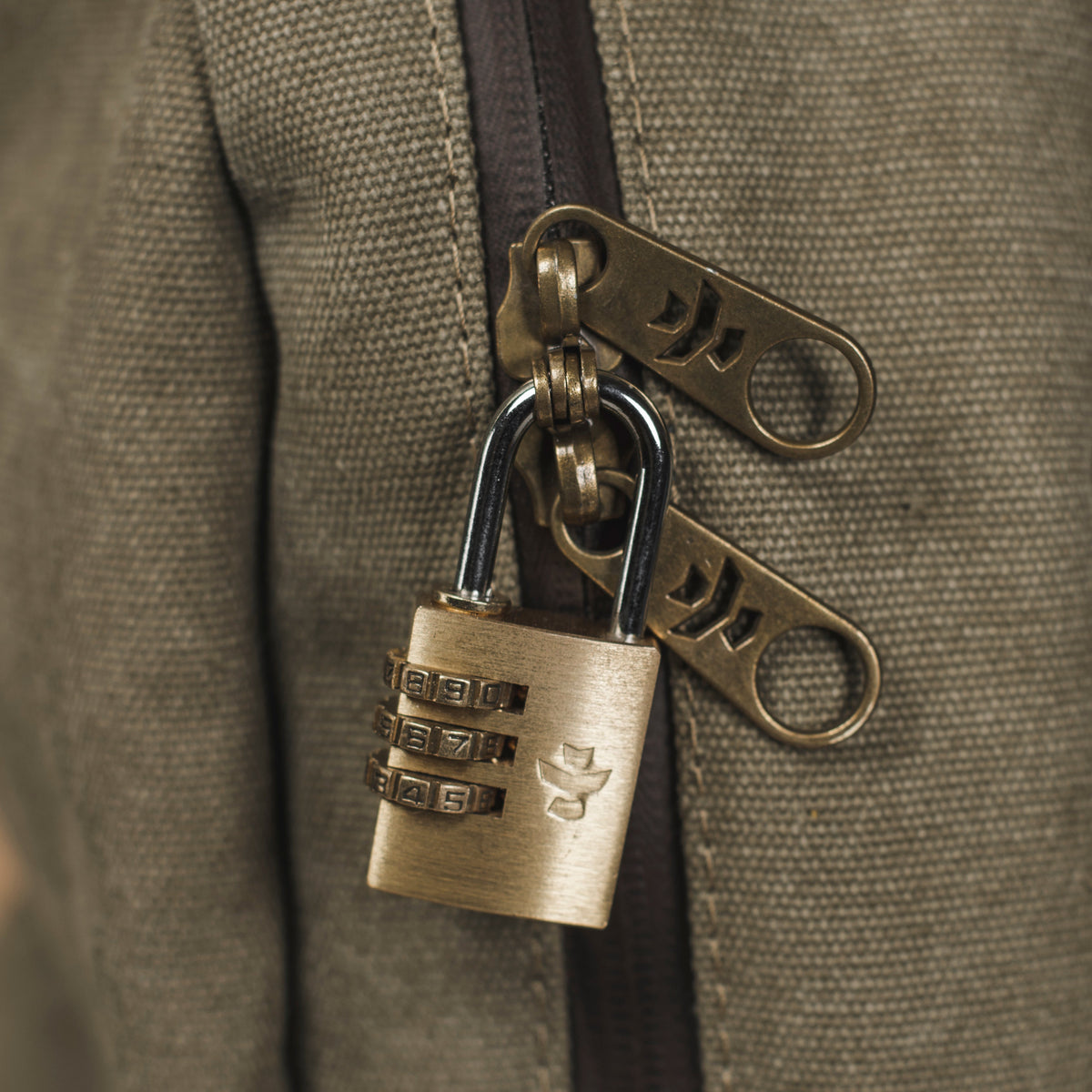 The Explorer - Smell Proof Backpack - Discreet Smoker