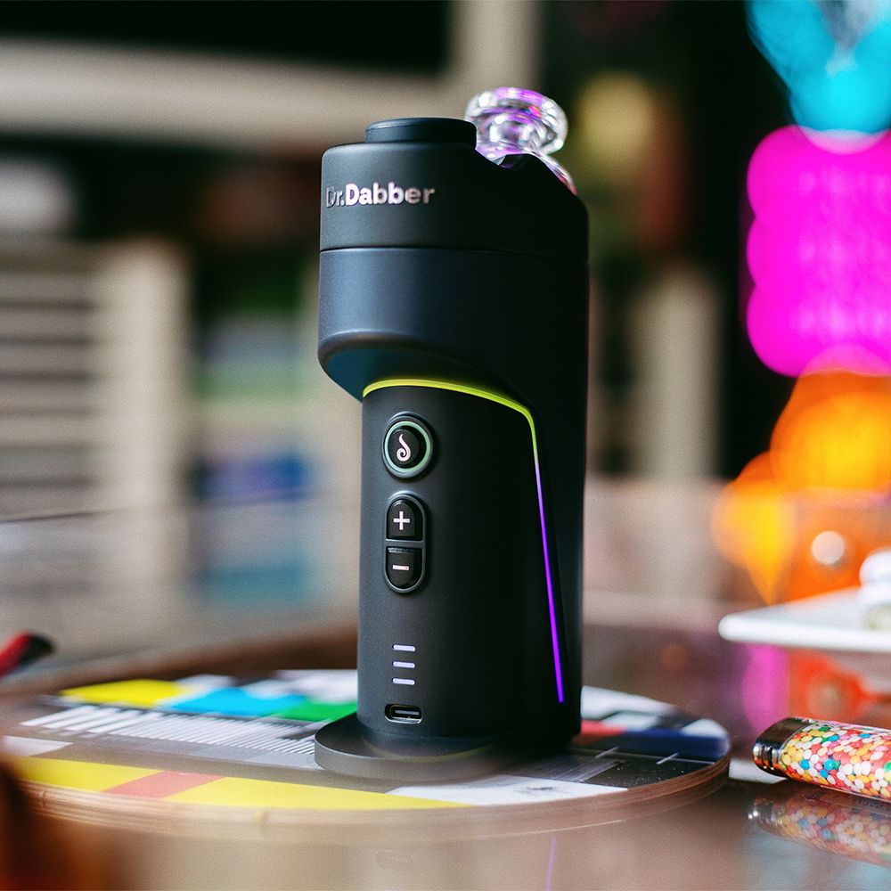 Dr. Dabber Switch GO(TM) eRig - 1600mAh / Black - Discreet Smoker