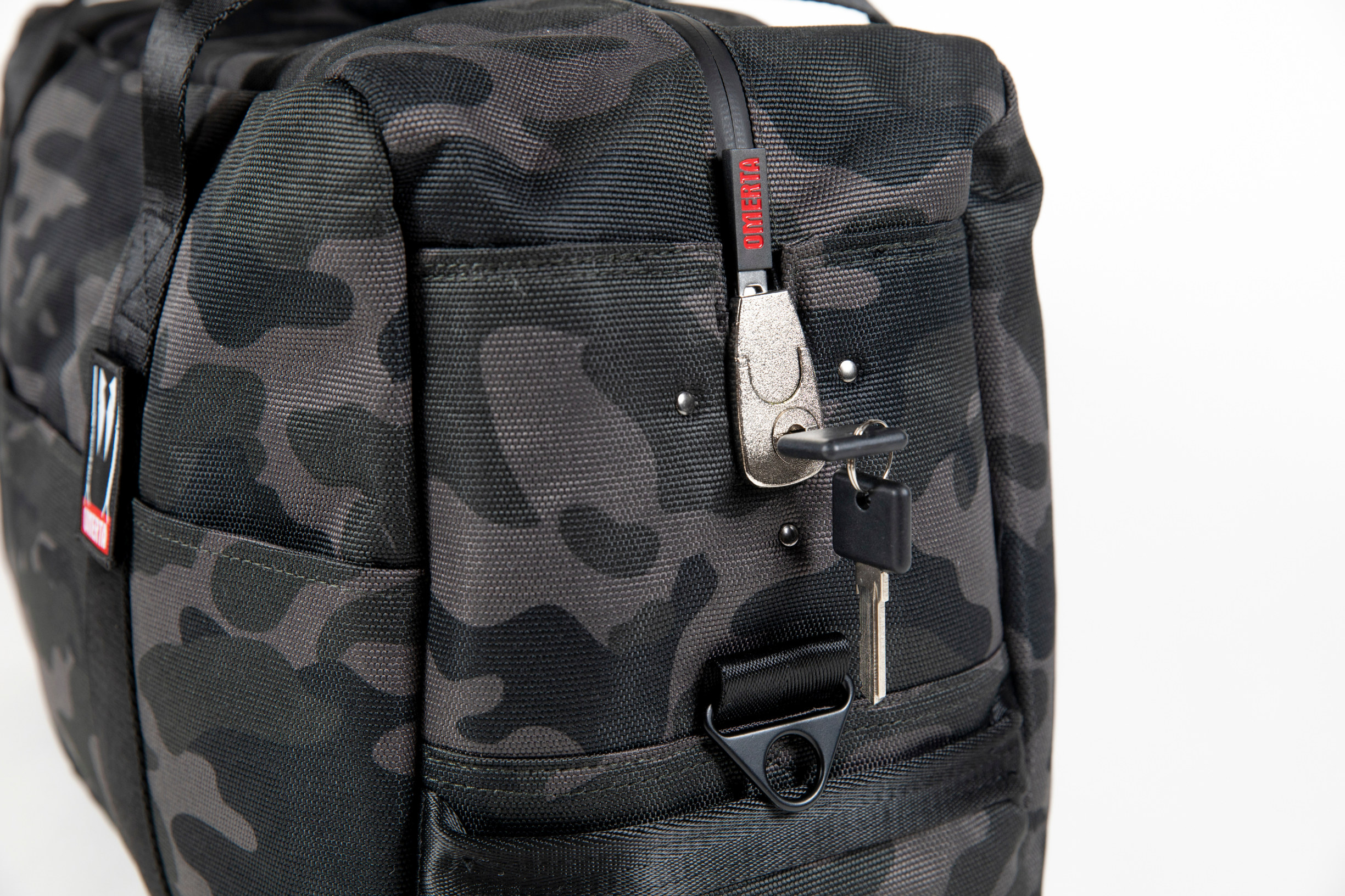 The Associate - Discreet Smoker