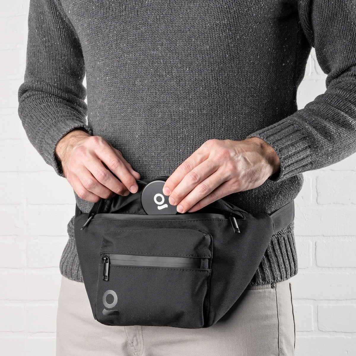 Ongrok Carbon-lined Smell Proof Fanny Pack / Travel Pouch - Discreet Smoker
