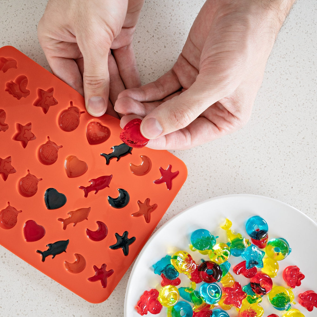 Ongrok Silicone Gummy Molds with Droppers - Discreet Smoker