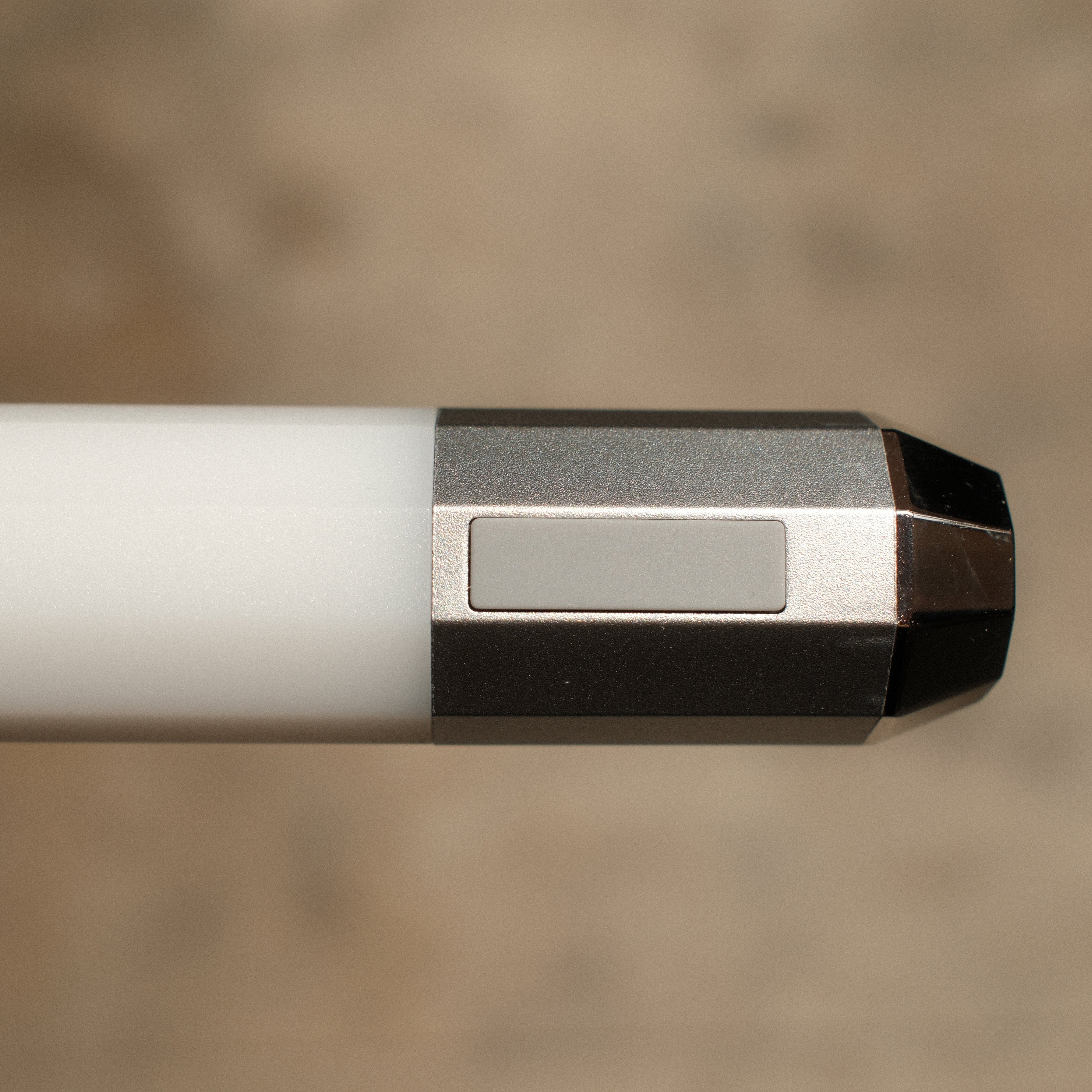 Litsaber OG · Interactive LED 510 Battery - Discreet Smoker