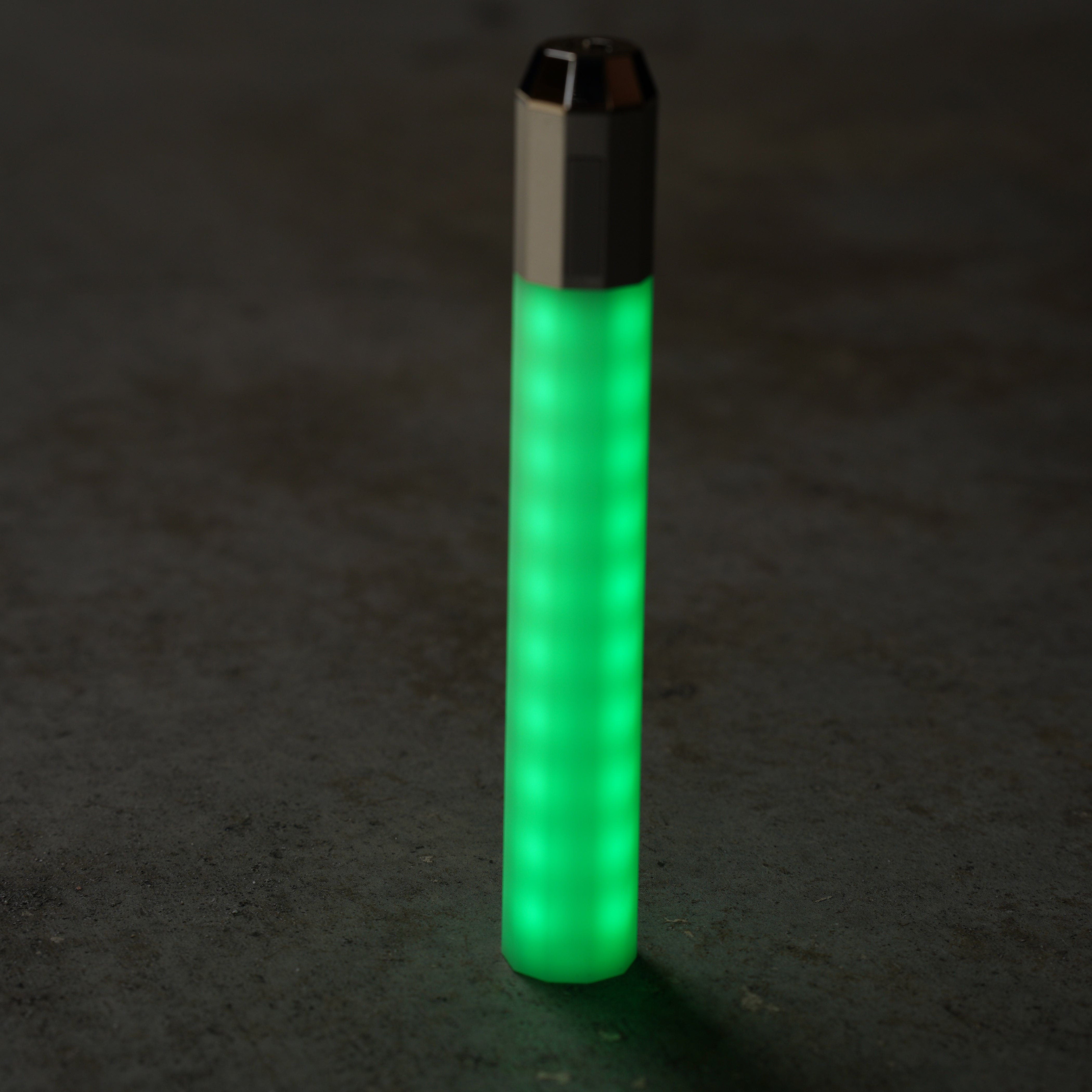 Litsaber OG · Interactive LED 510 Battery - Discreet Smoker