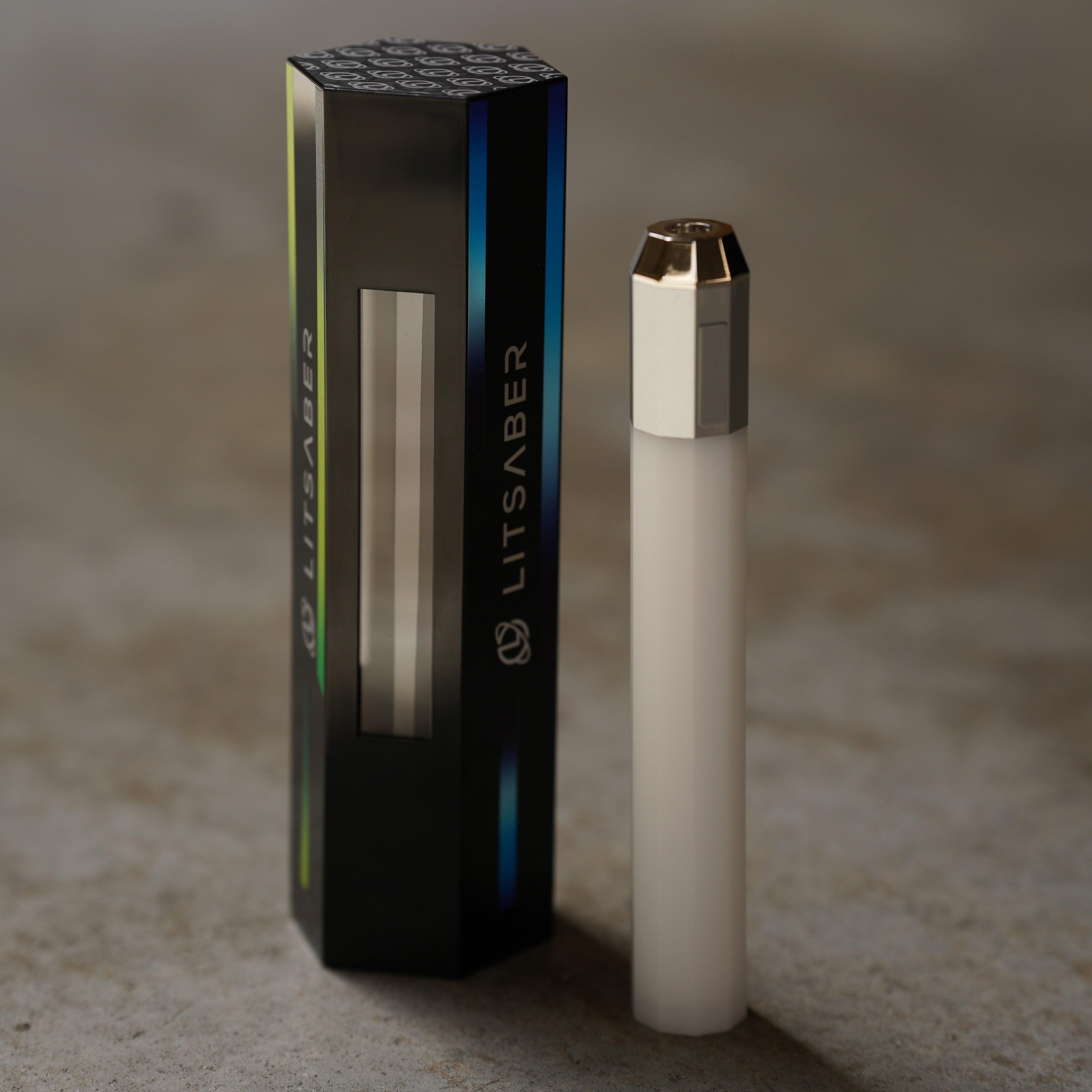 Litsaber OG · Interactive LED 510 Battery - Discreet Smoker