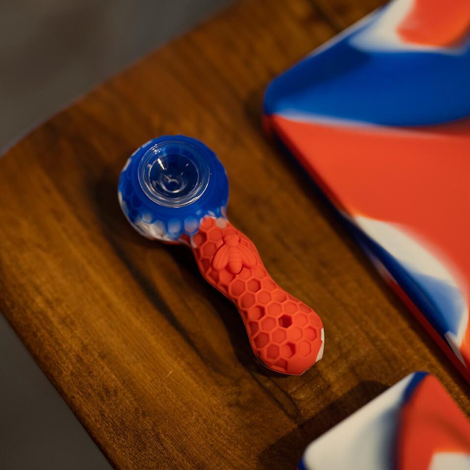 Silicone Pipe With Glass Bowl - Discreet Smoker