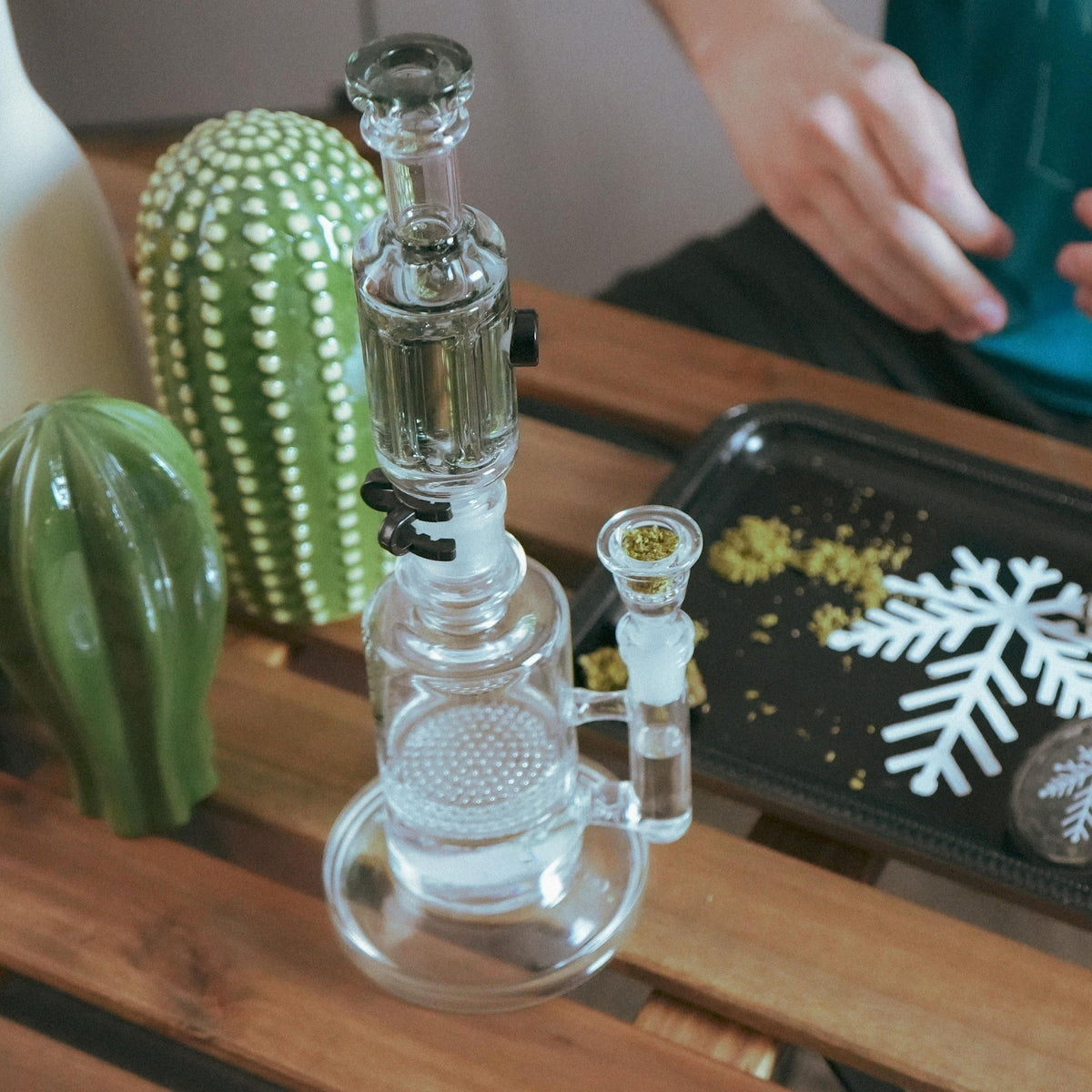 Freeze Pipe Mini Bong - Discreet Smoker