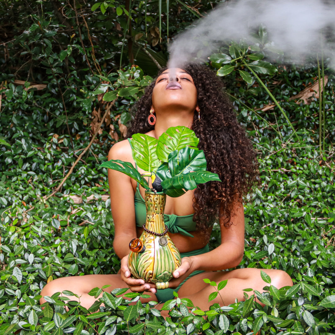 TocaCabana Vase Glass Bong - Discreet Smoker