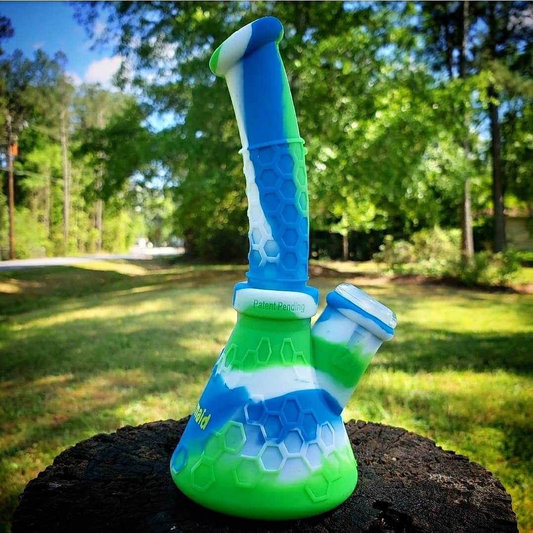 Silicone Beaker Bong - Discreet Smoker